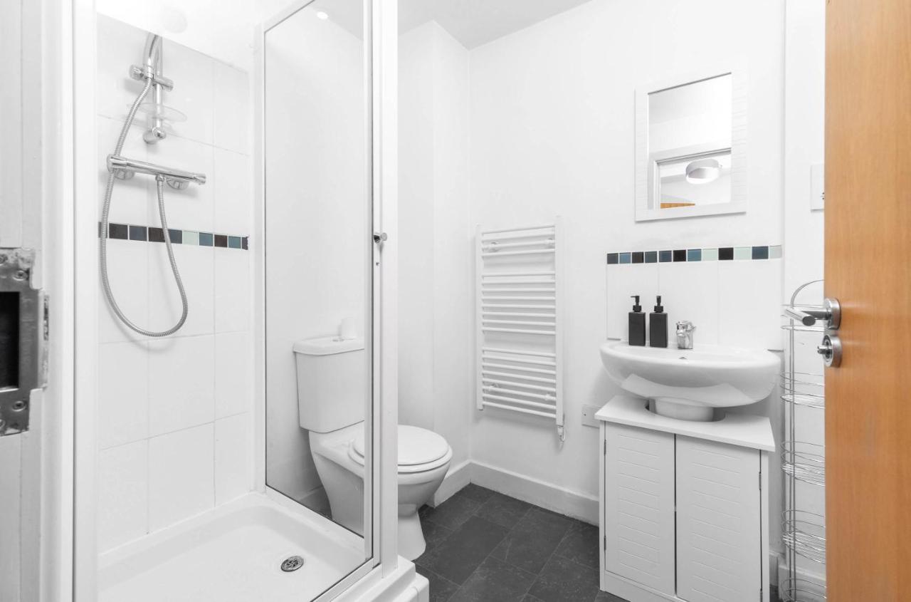 Beautiful Birmingham Central Spacious Apartment-Free Parking, Wifi, Contractors, Hs2, Bullring, Birmingham City Fc المظهر الخارجي الصورة